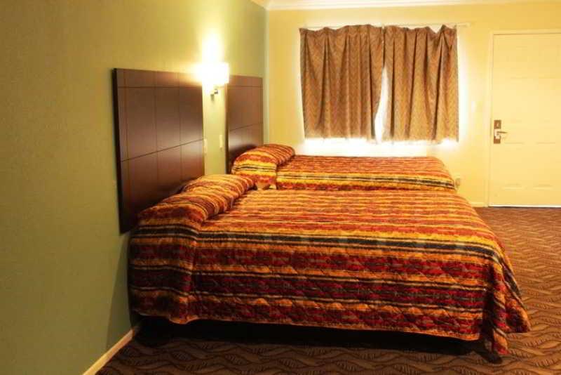 Rodeway Inn & Suites Inglewood Zewnętrze zdjęcie
