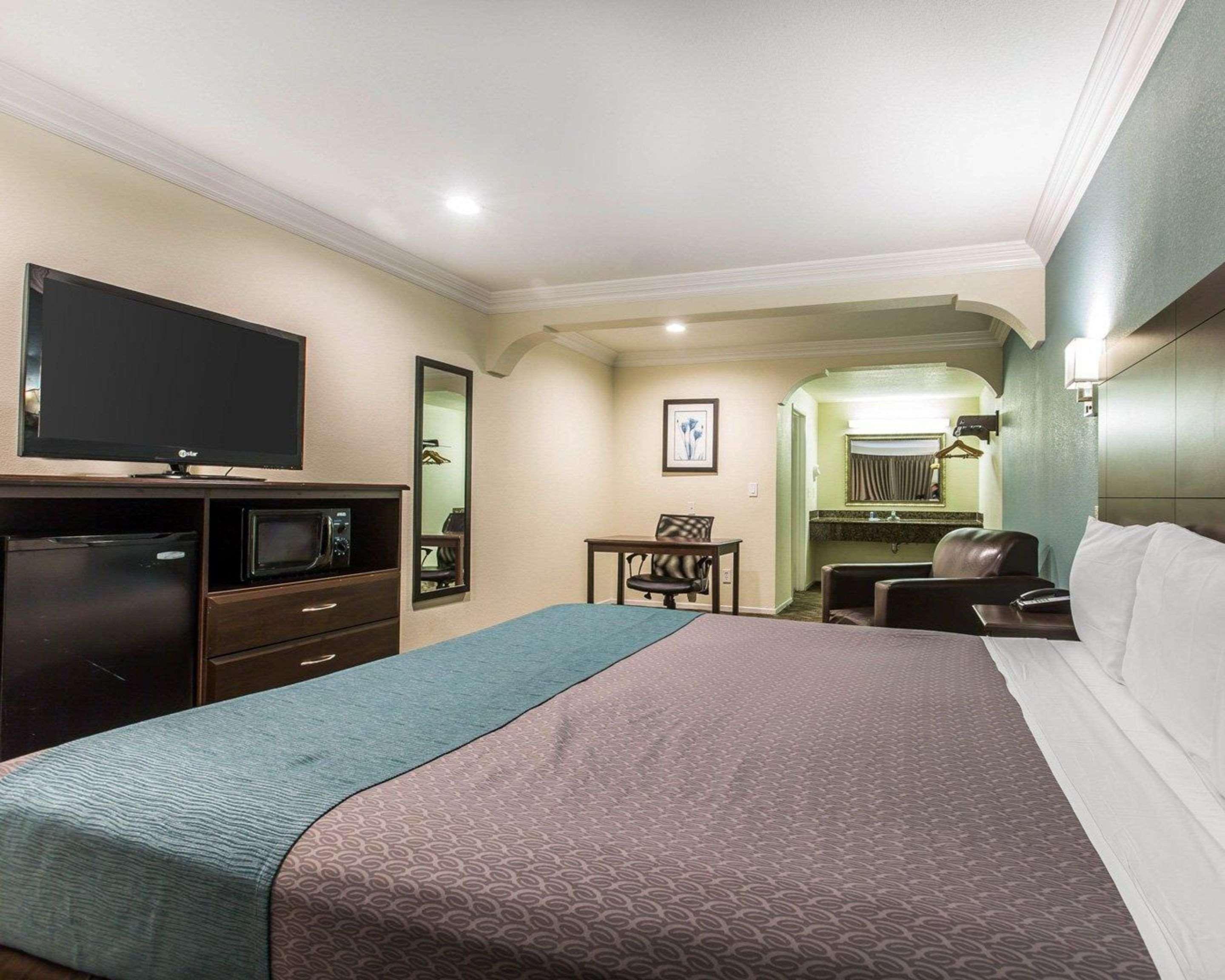 Rodeway Inn & Suites Inglewood Zewnętrze zdjęcie