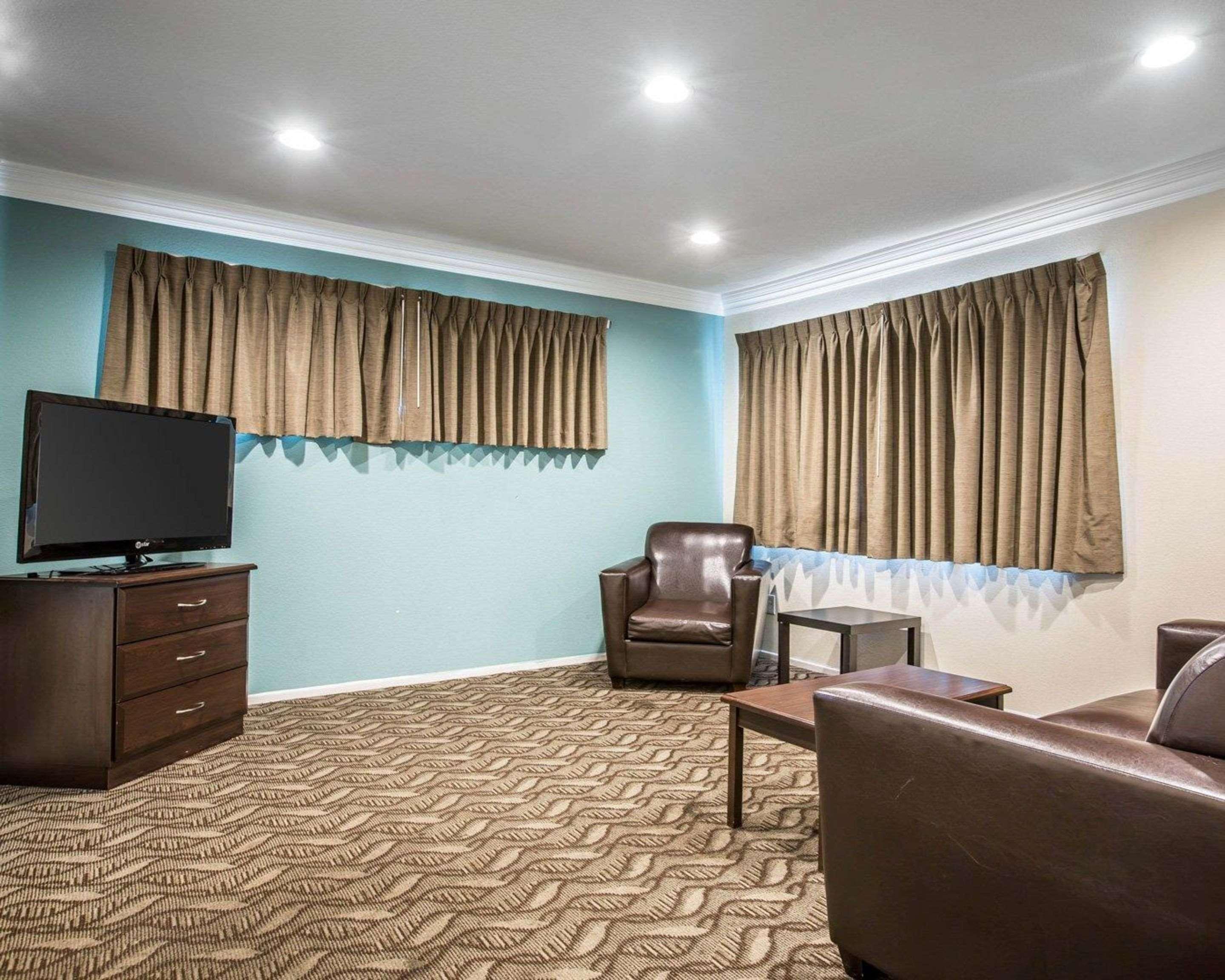 Rodeway Inn & Suites Inglewood Zewnętrze zdjęcie