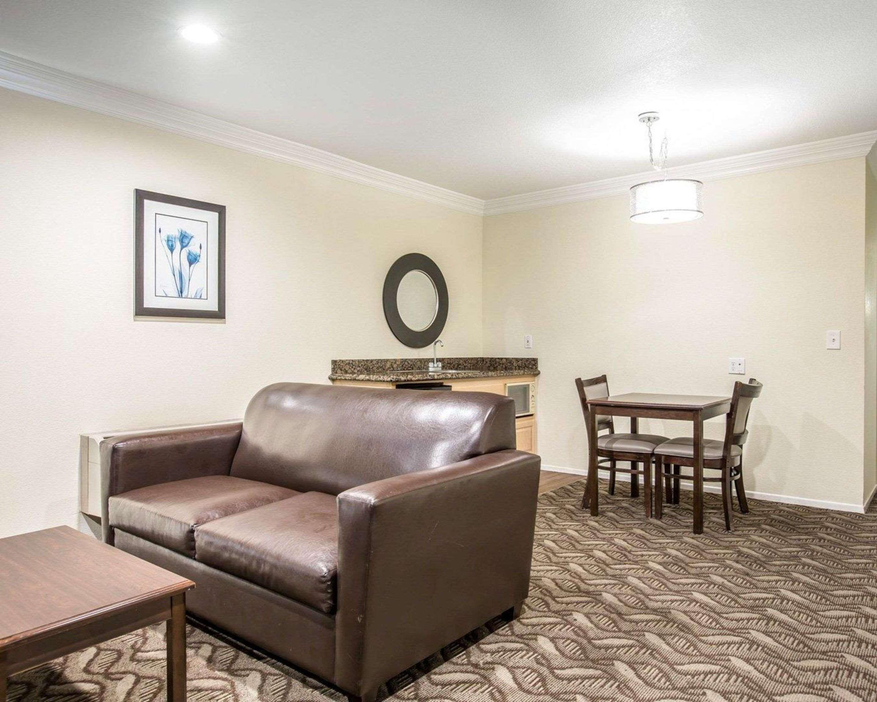 Rodeway Inn & Suites Inglewood Zewnętrze zdjęcie